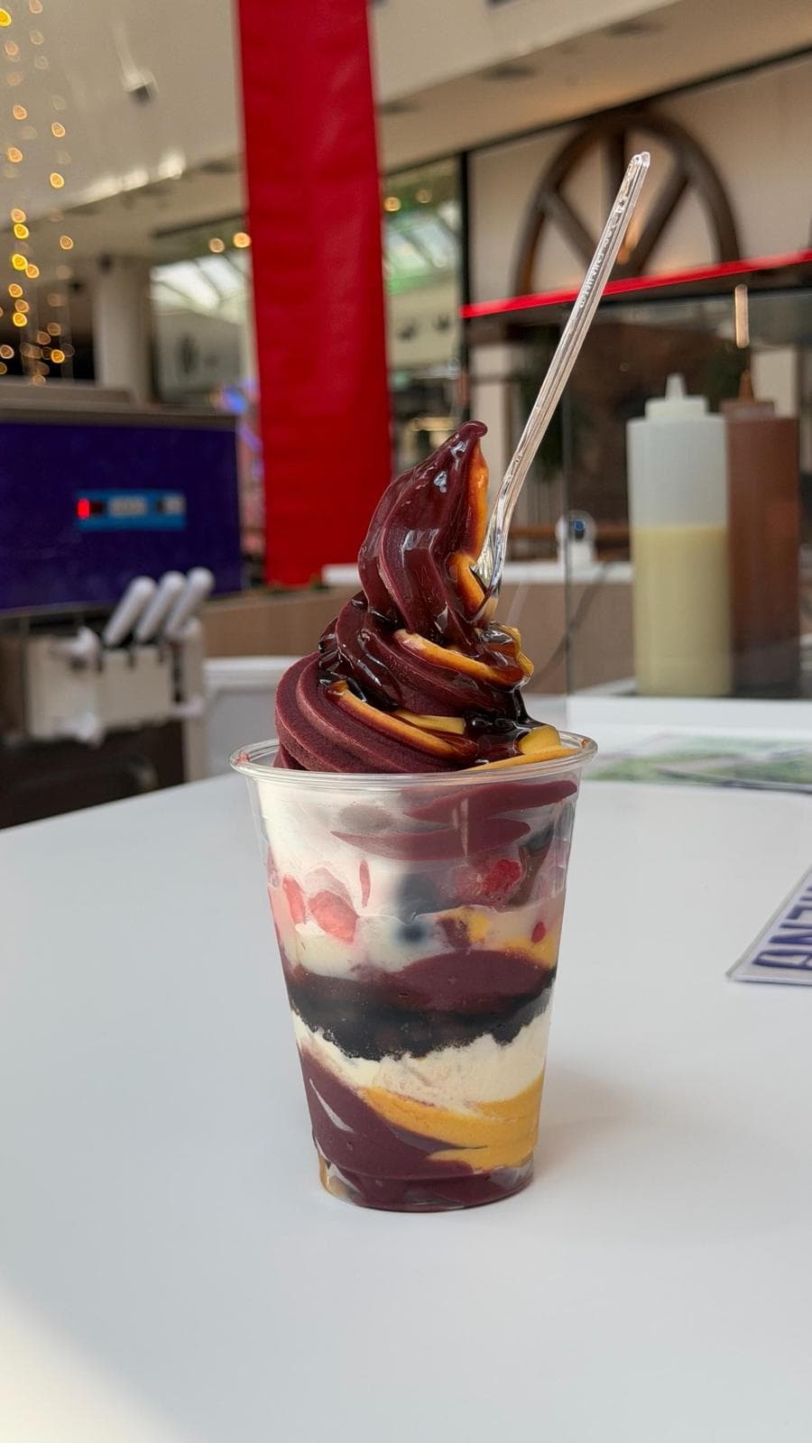 Vaso de açaí con toppings de Açaí Club